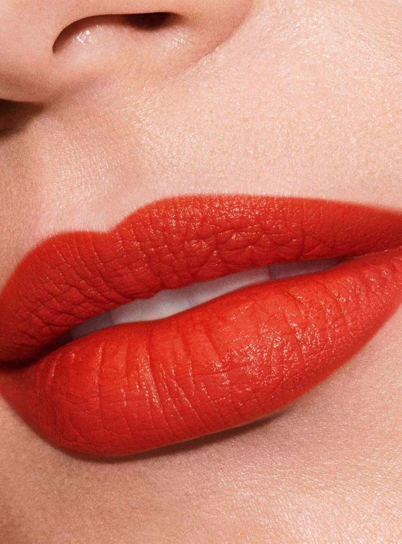 Labial  Pure Color Explicit Silk Matte Lipstick  Persuasive Rated X 0.7 g-1