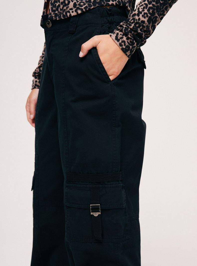 Pantalón Multi Cargo 01-2