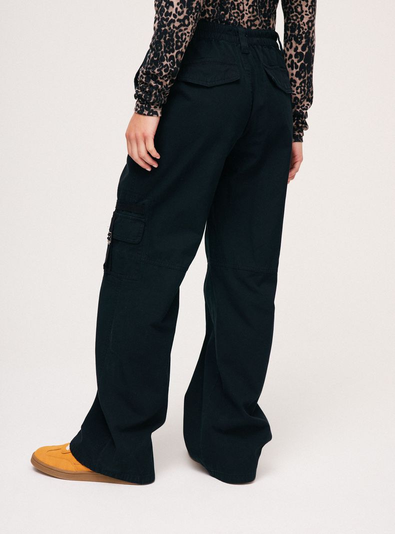 Pantalón Multi Cargo 01-1