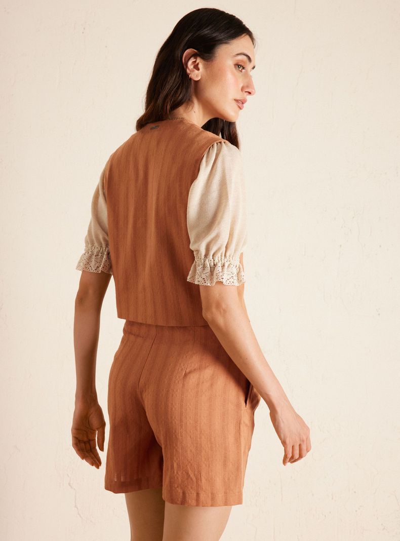 Short con Pinzas y Tela Diseño-1