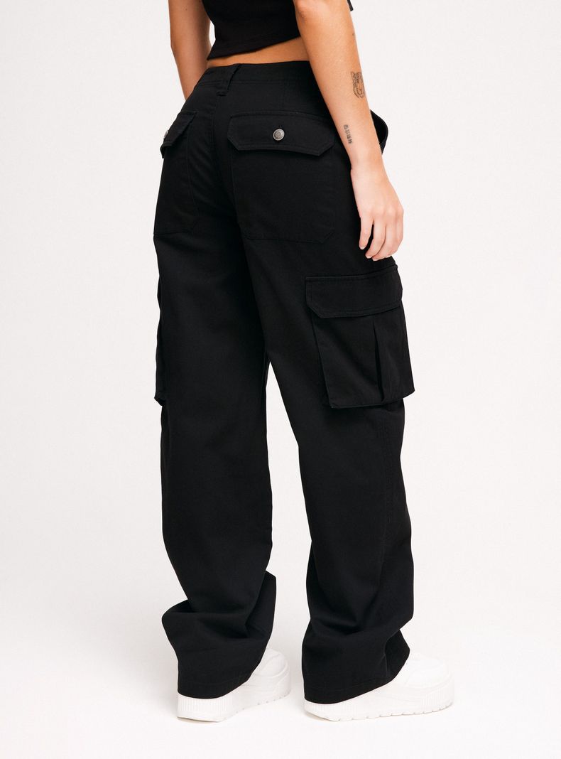 Pantalón Cargo Tiro Medio-1