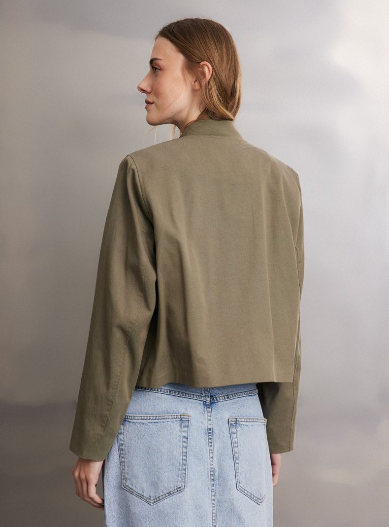 Chaqueta Bomber con Bolsillos Utilitarios-1