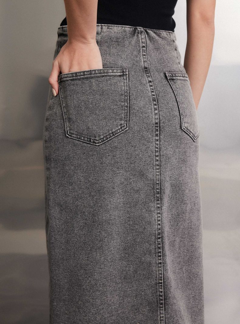Falda Denim Abotonada con Abertura Diagonal-3