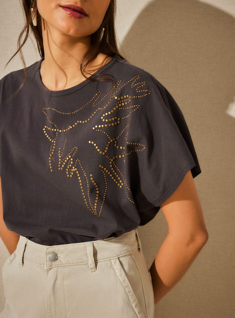 Polera con Diseño Aplicación Metálica-2