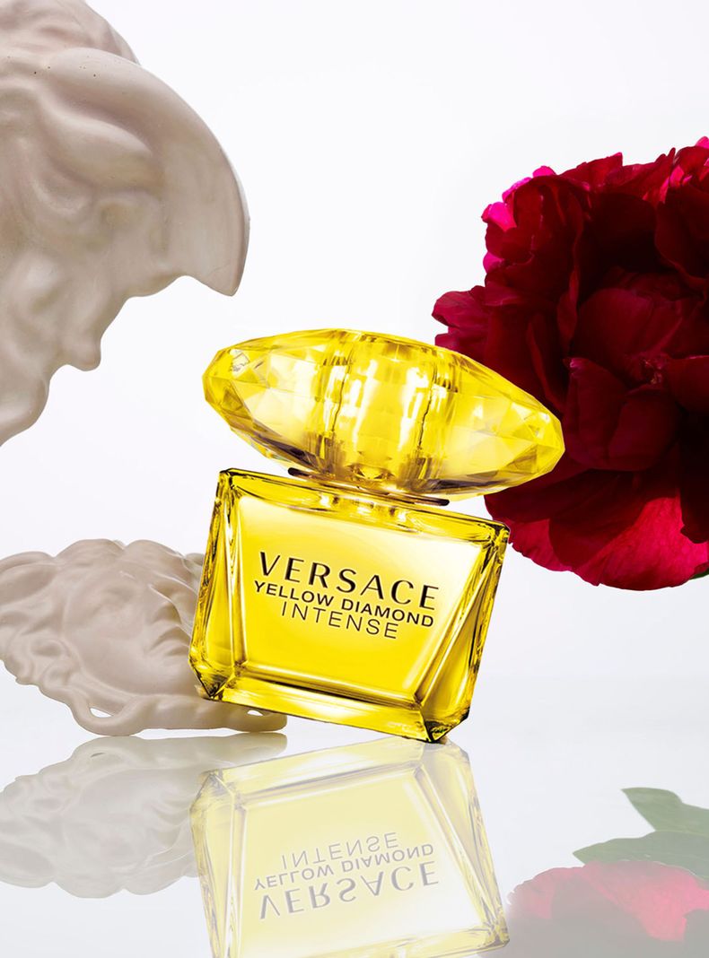 Perfume Versace Yellow Diamond Intense EDP Mujer 30 ml-3