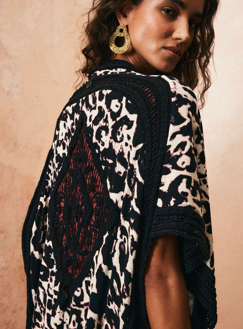 Cárdigan Estampado con Macramé en Espalda-2