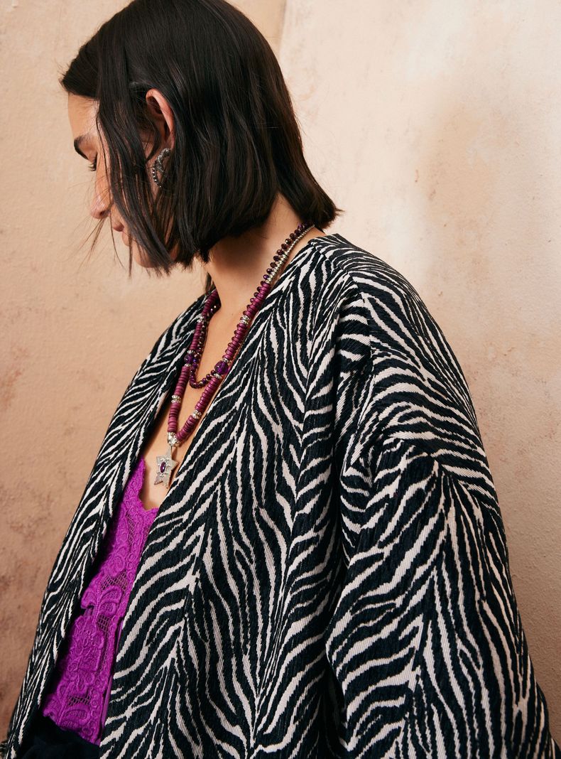 Chaqueta Tela con Diseño-2