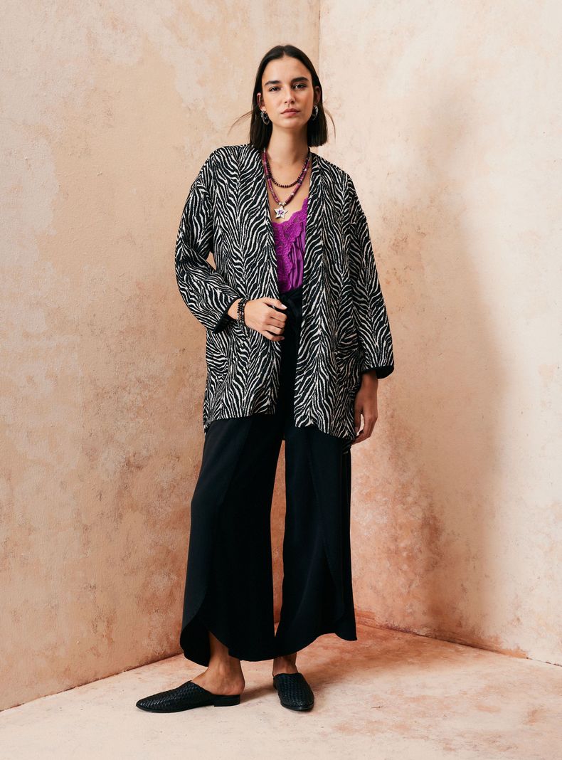 Chaqueta Tela con Diseño-4