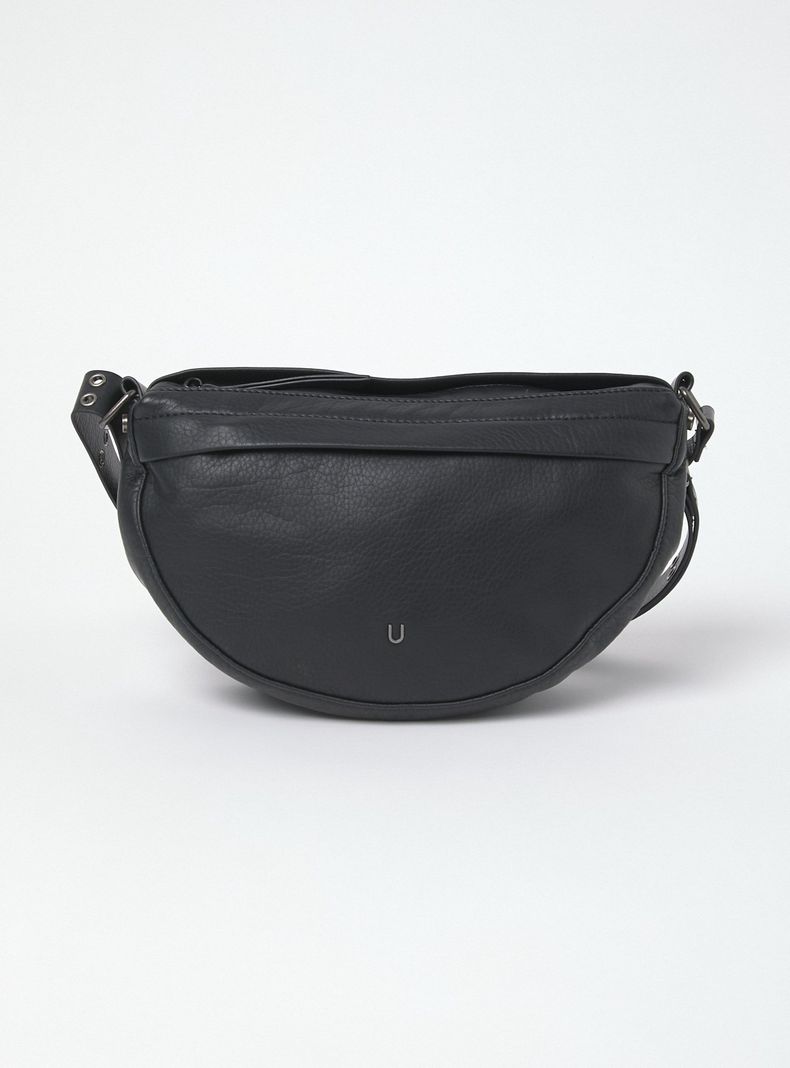 Cartera Tipo Banano Ojetillos-2