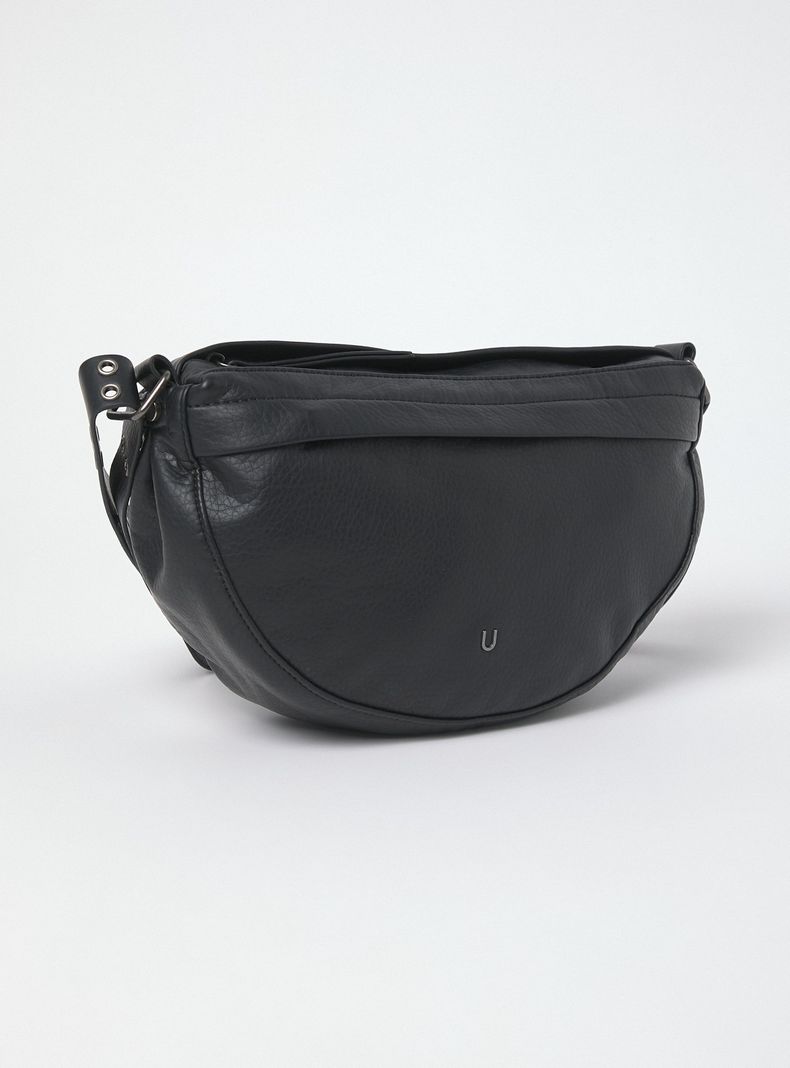 Cartera Tipo Banano Ojetillos-3