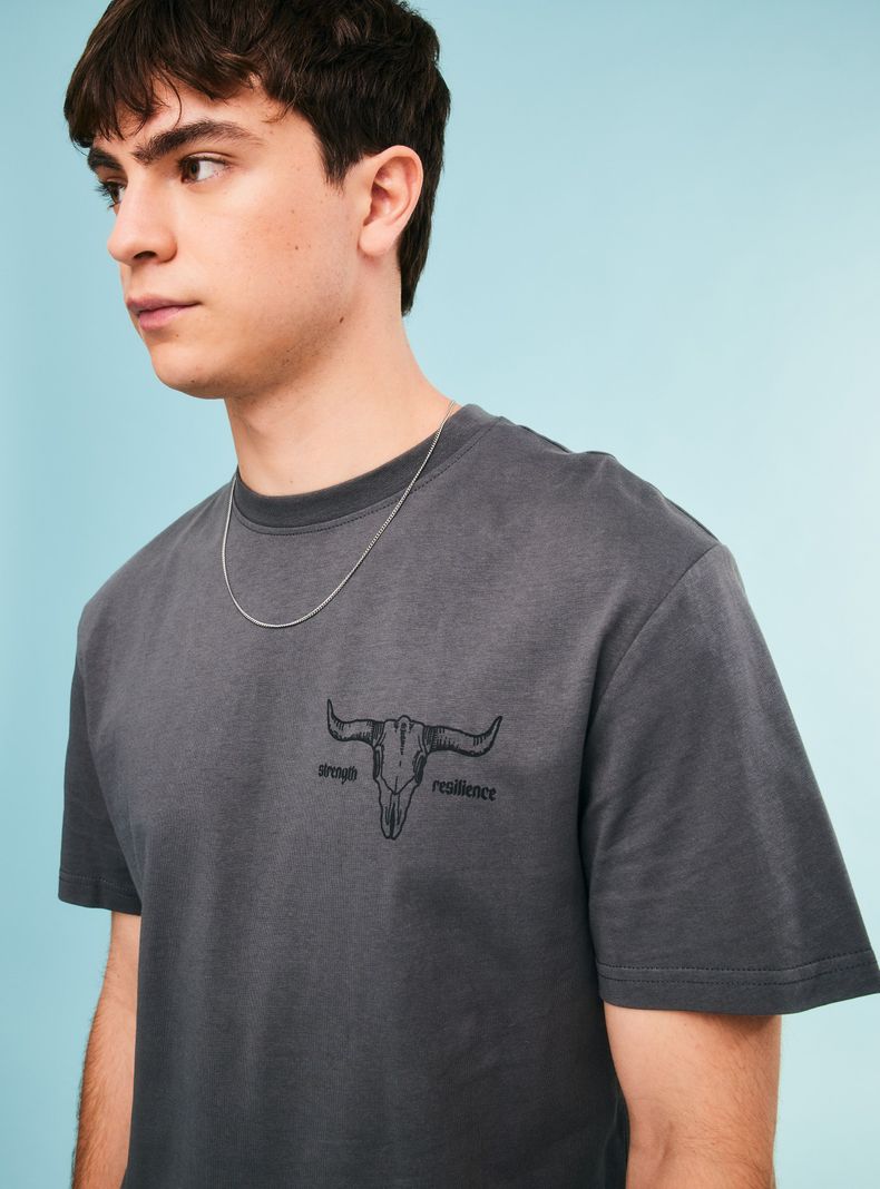 Polera Estampada En Espalda Manga Corta-2