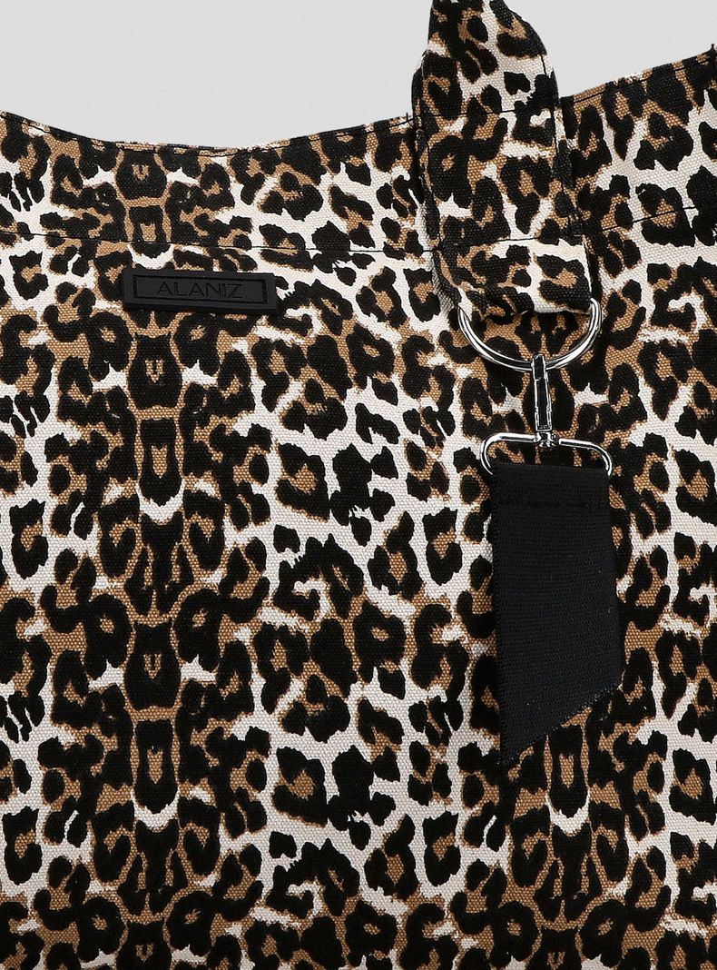 Cartera Totebag de Canvas Estampado-4