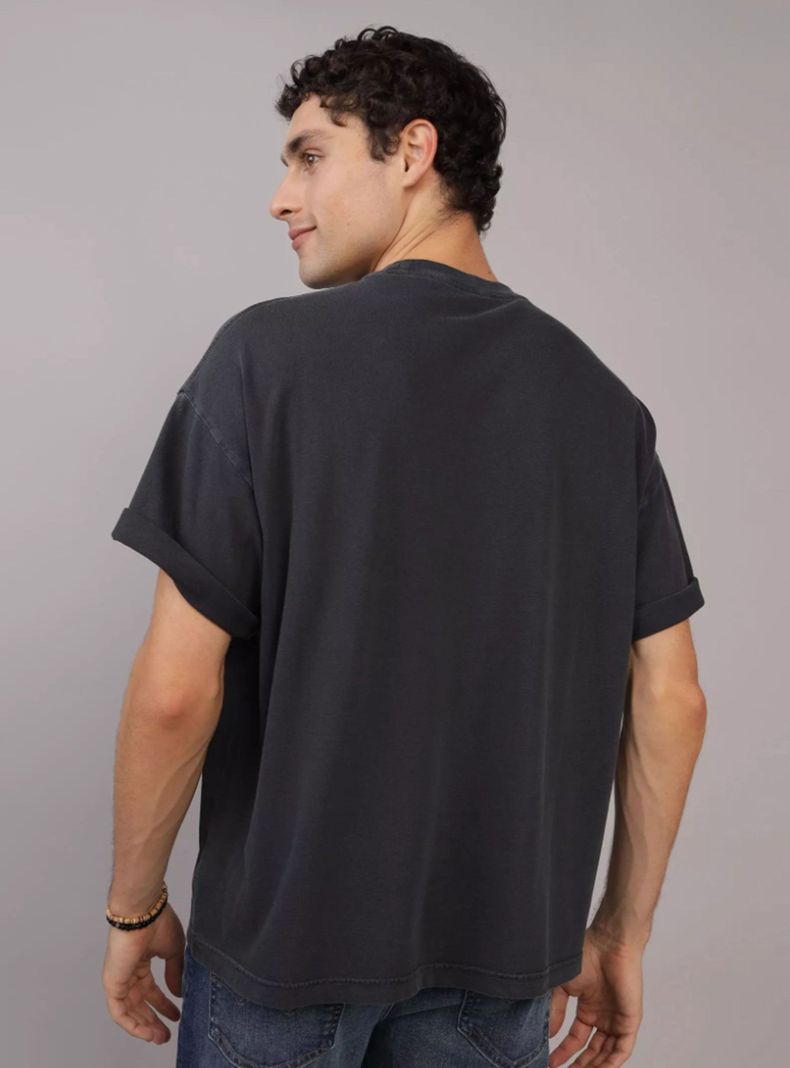Polera AE extragrande con gráfico-1