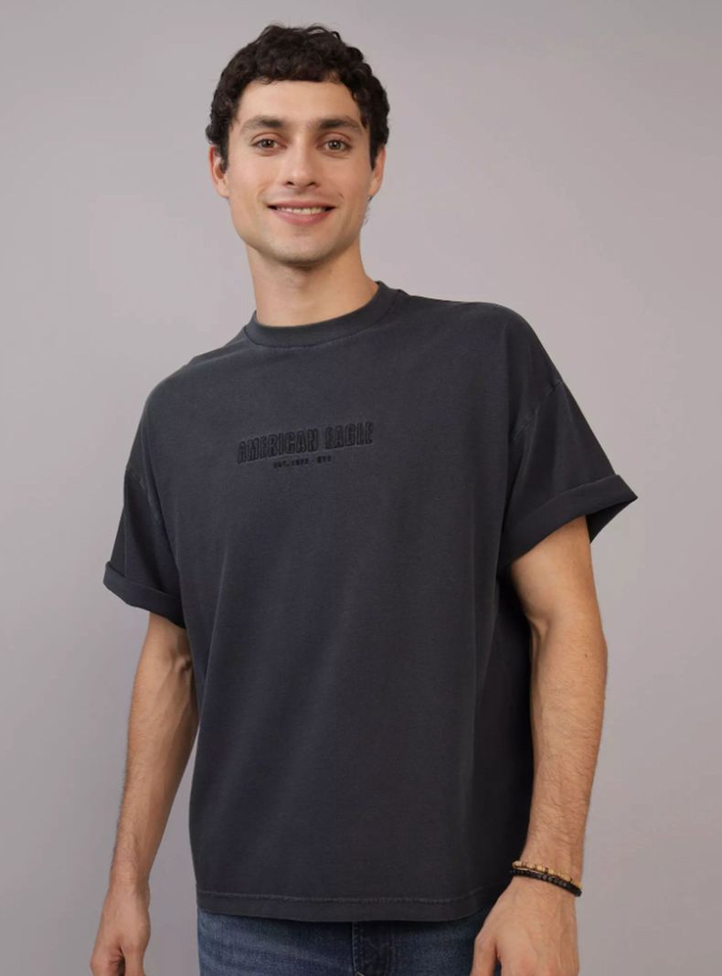 Polera AE extragrande con gráfico-0