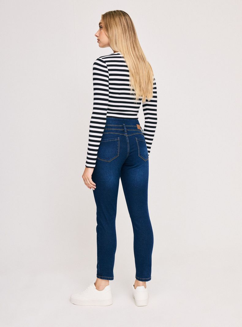 Jeans Pretina Alta con Cortes-5