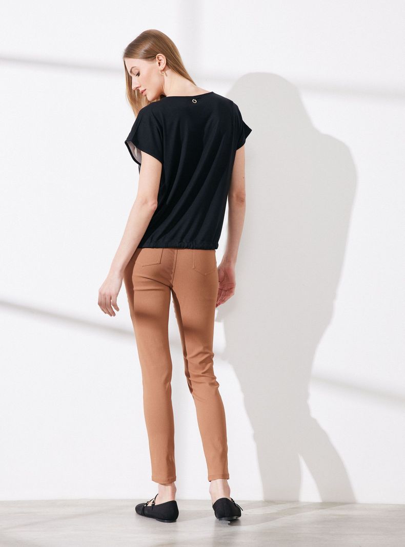 Polera Estampada y Tela Satinada con Espalda Elasticada-5