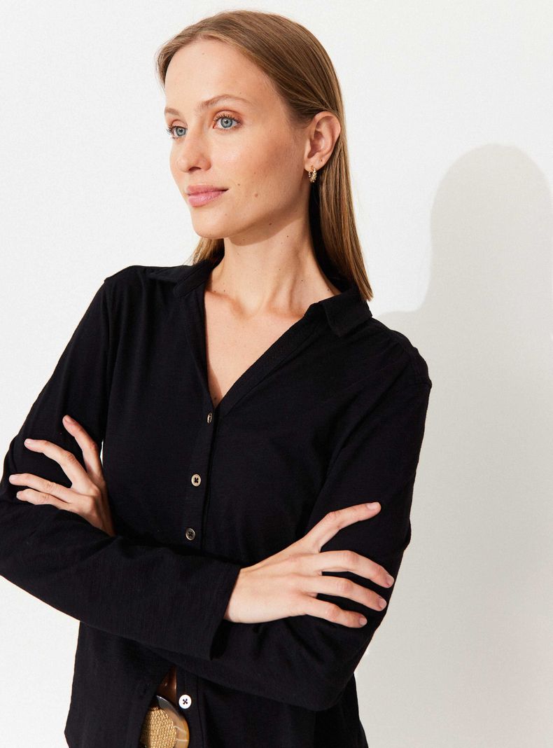 Polera Abotonada Tipo Blusa-2