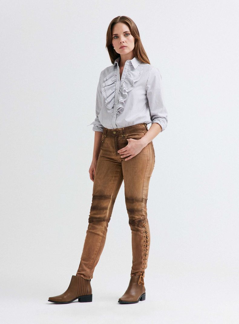 Jeans Skinny Bota con Ojetillos y Cordel-4