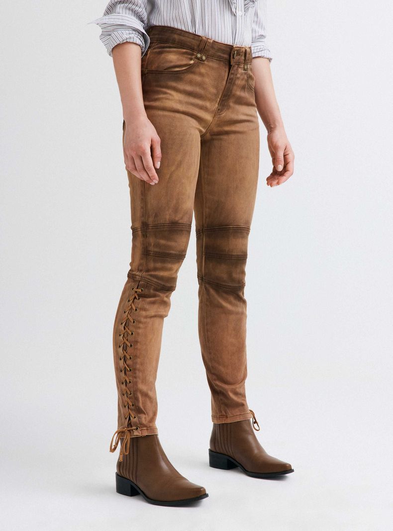 Jeans Skinny Bota con Ojetillos y Cordel-0