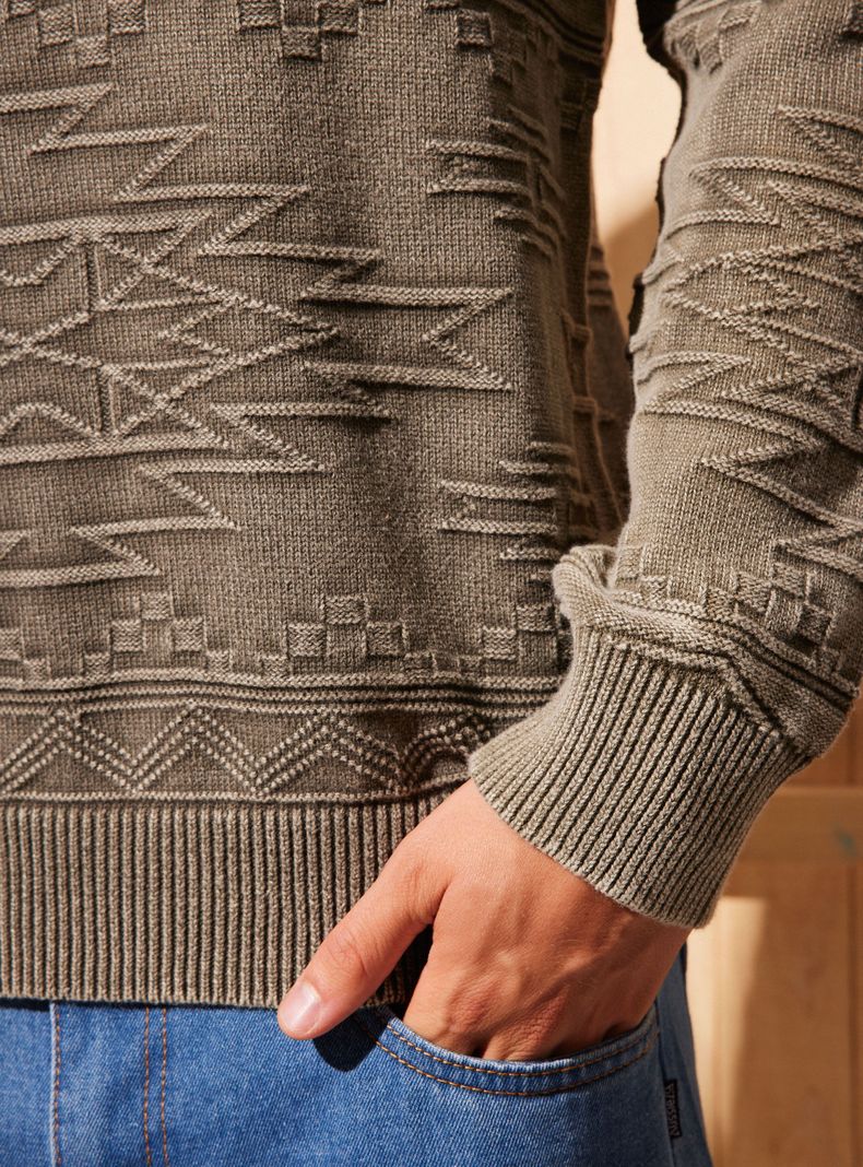 Sweater con diseño a Tono-3