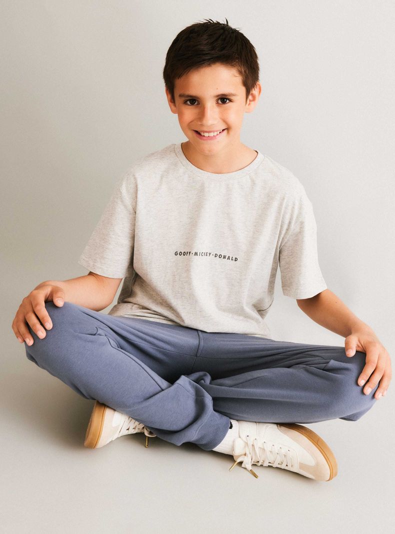 Polera Disney con Focal Print Delantero-0