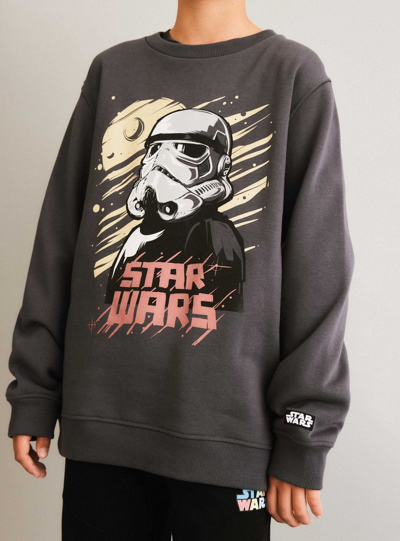Polerón con Focal Print Stormtrooper-1