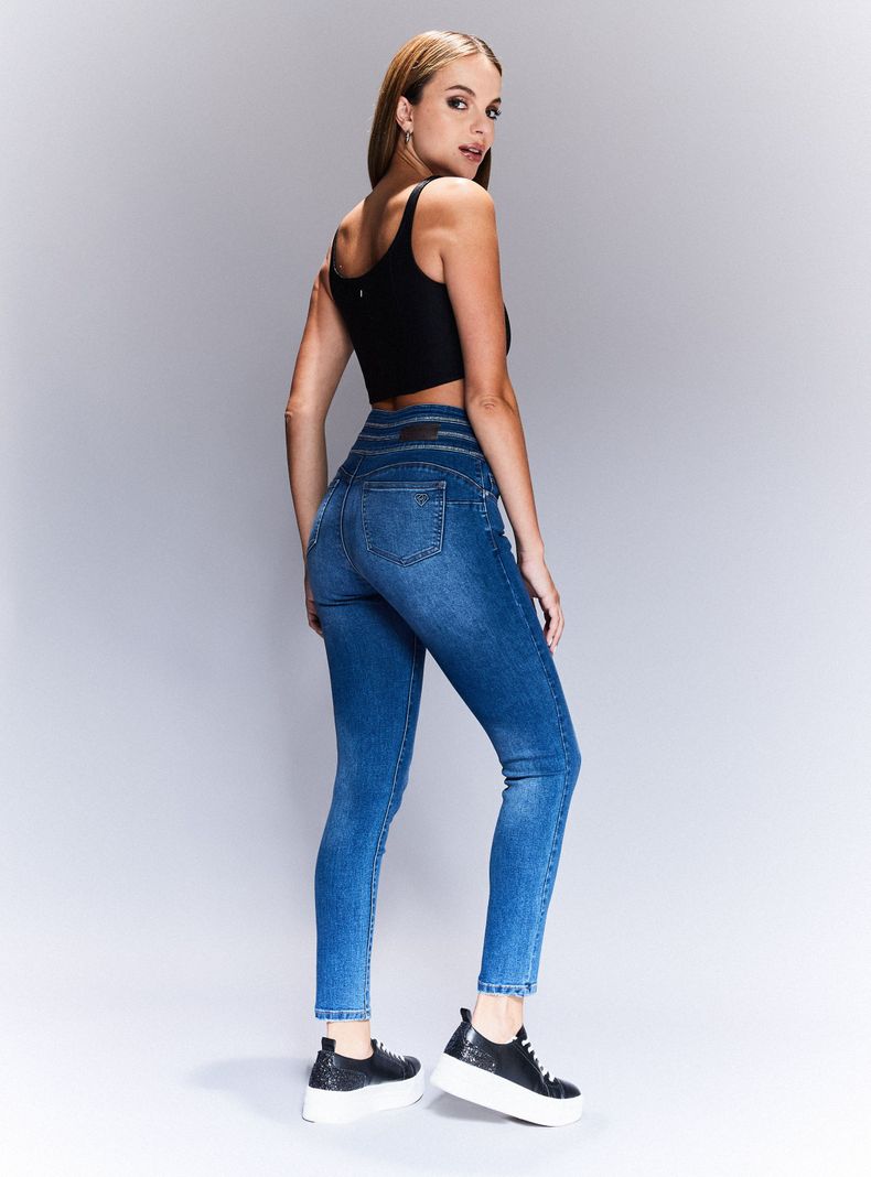 Jeans Pretina 3 Botones con Aplicaciones Strass-5