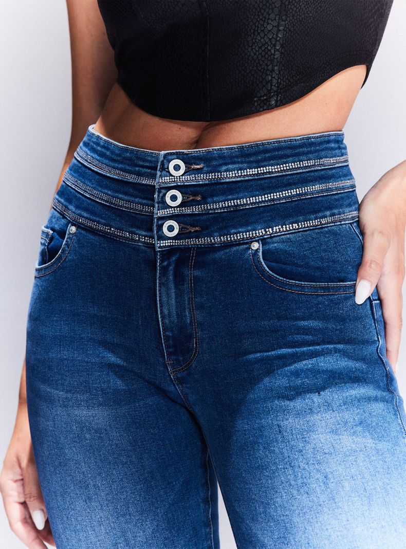 Jeans Pretina 3 Botones con Aplicaciones Strass-2