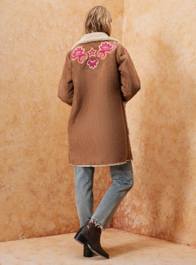 Chaqueta Tipo Abrigo con Aplicación de Bordados-5
