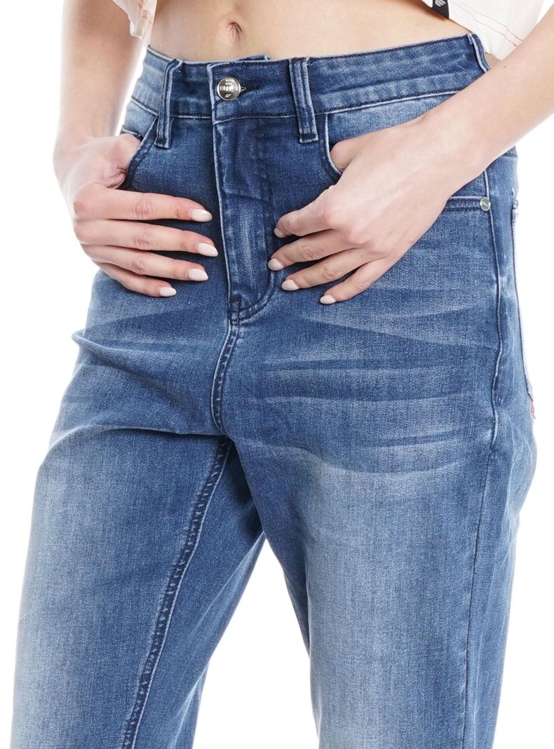 Jeans Mom Tiro Ultra Alto Med Repreve-3