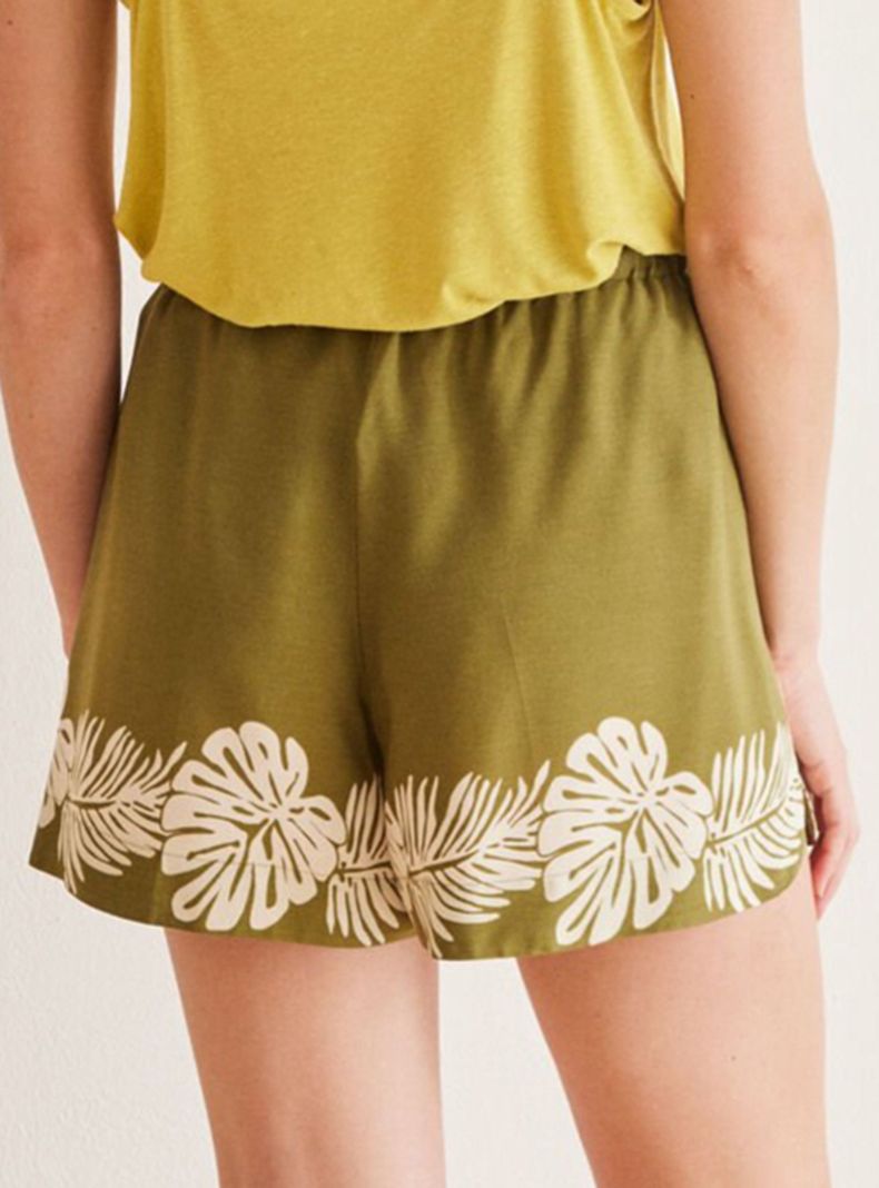 Short Viscosa Kaki Estampado Hojas-1