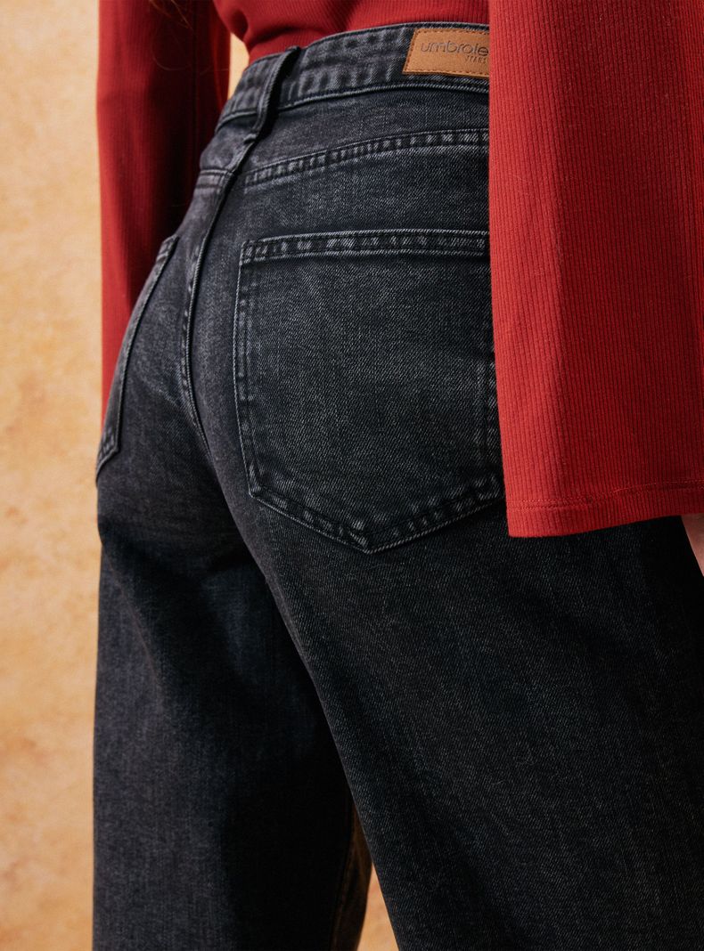 Pantalón Diseño Desflecado en Piernas-3