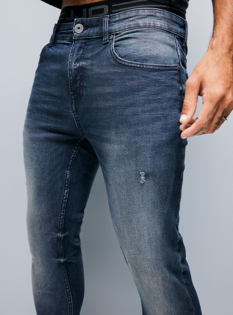 Jeans Lavado Especial Bigotes 3D-2