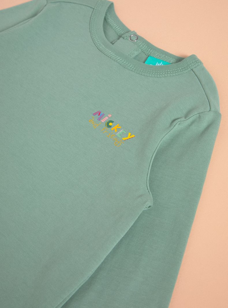 Polera con Estampado Frontal y en la Espalda-2