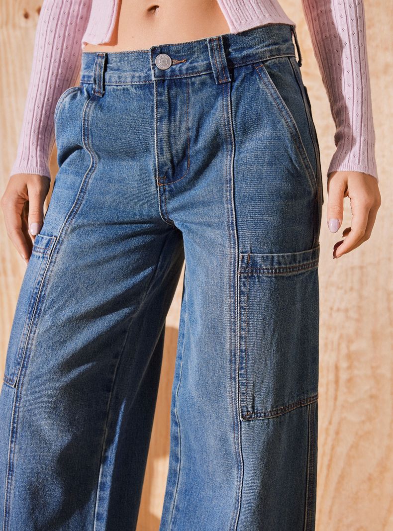 Jeans con Detallles de Cortes y Bolsillos Costado-2