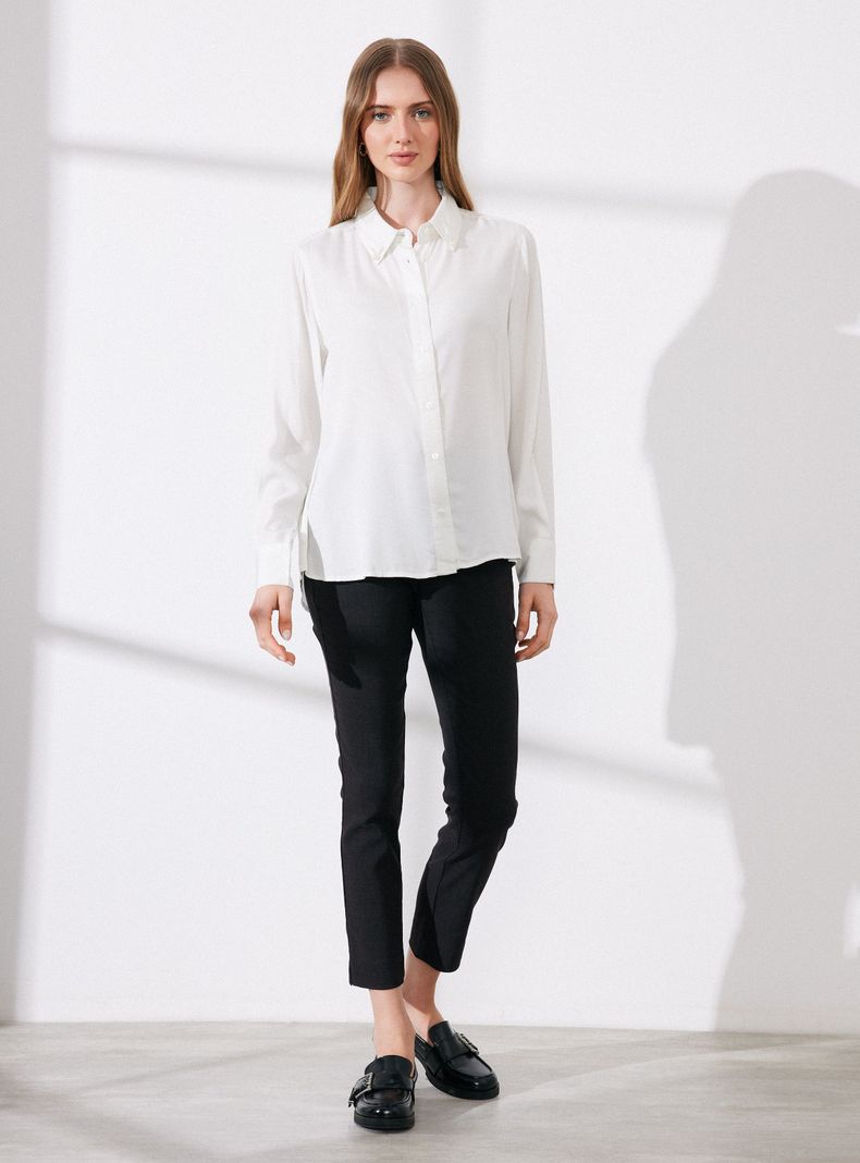 Blusa Camisera con Aplicación de Perlas-4