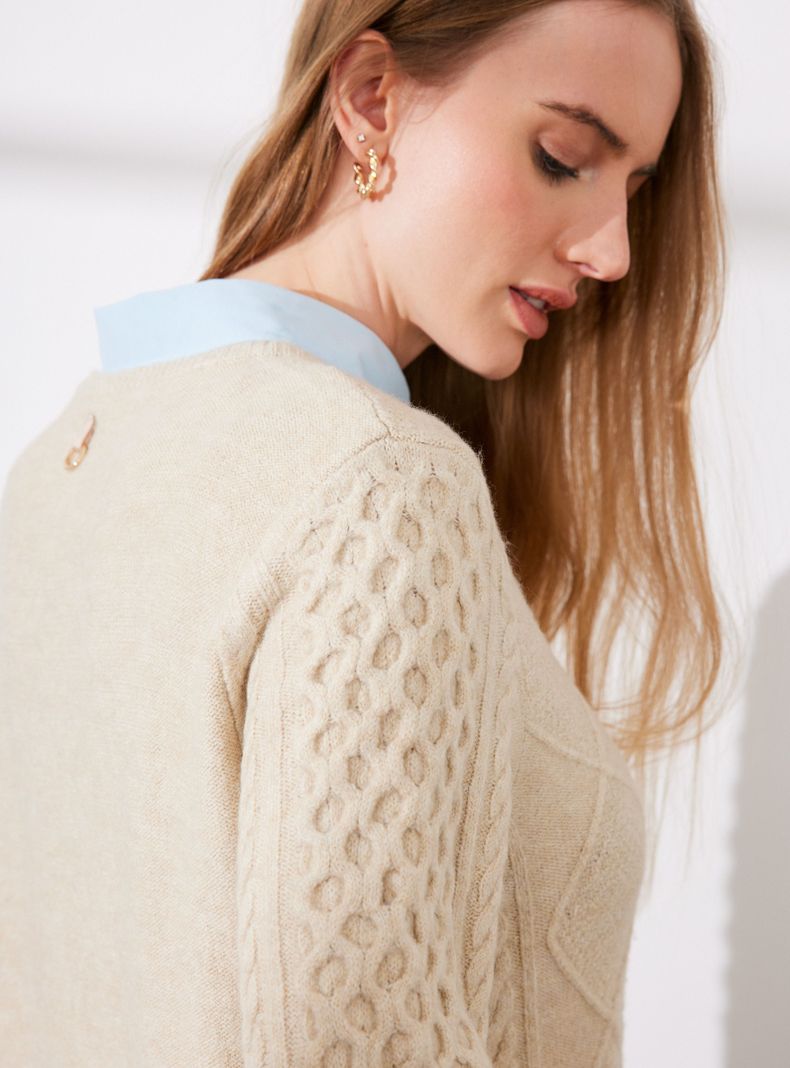 Sweater Trenzado con Cuello Camisero Sobrepuesto-3