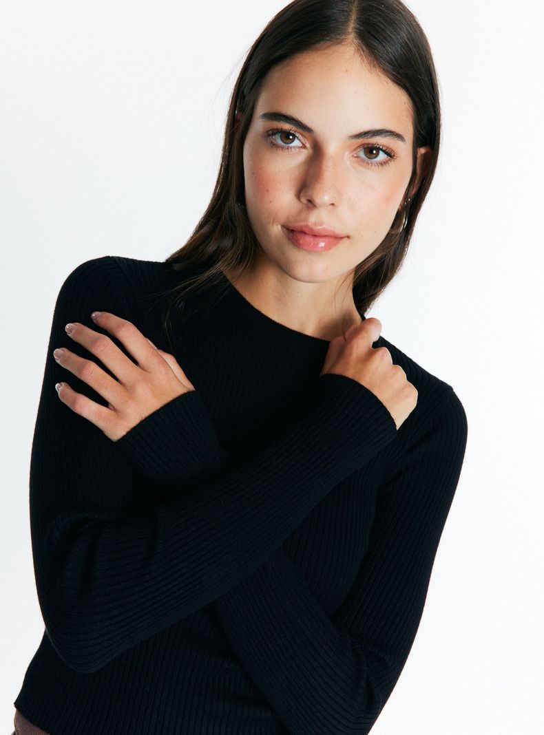 Sweater Liviano Cuello Redondo-2