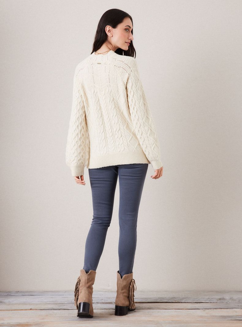 Sweater Trenzado con Detalle de Líneas y Cuello Alto-5
