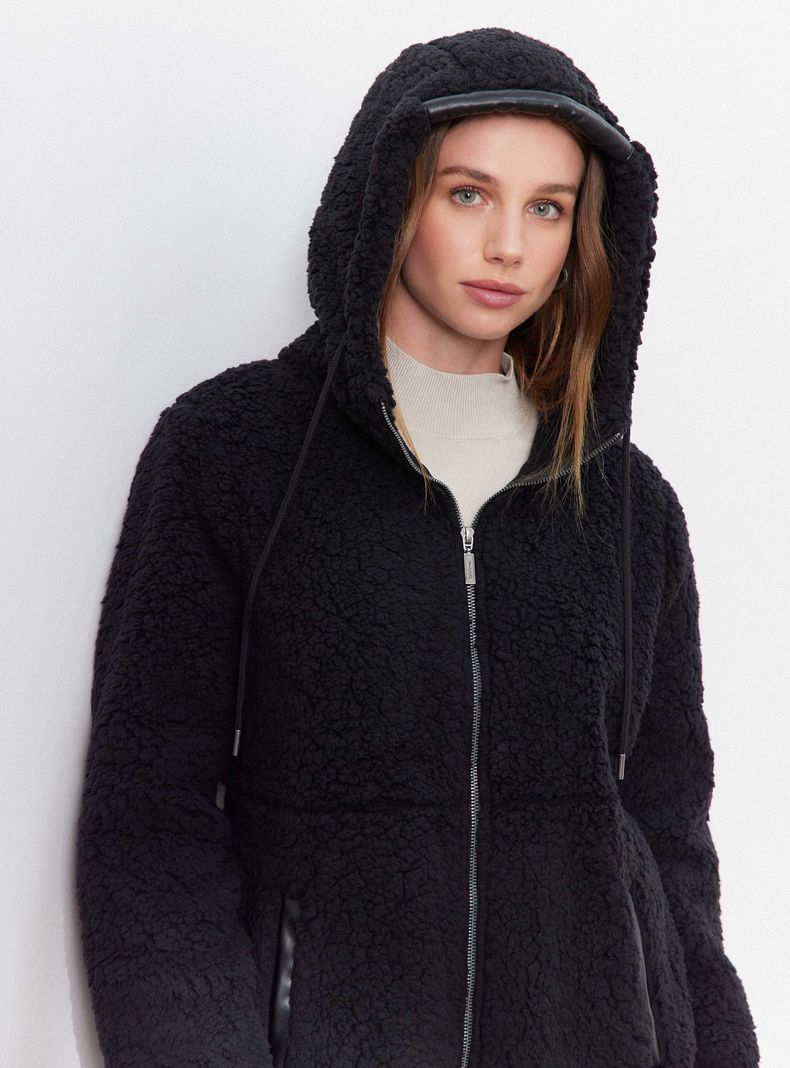 Chaqueta Detalles en Cuerina-2