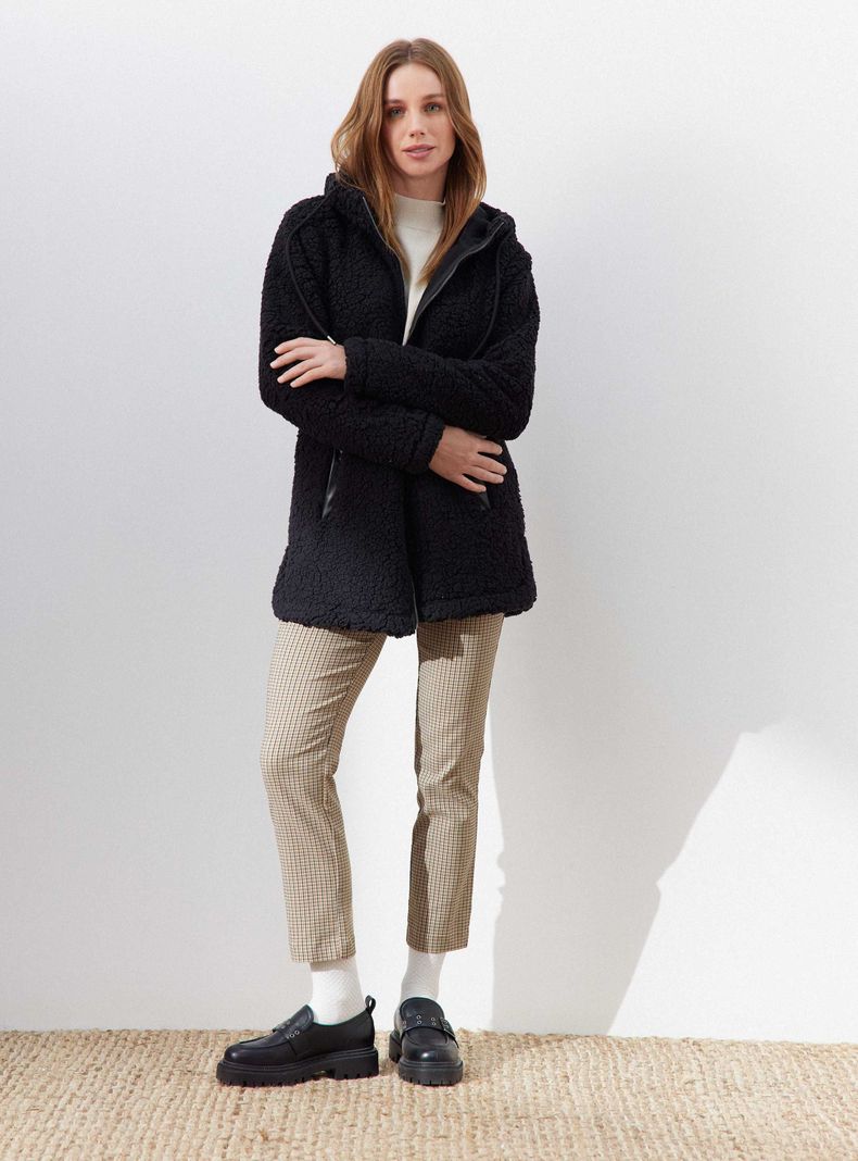 Chaqueta Detalles en Cuerina-5