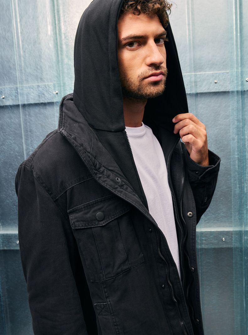 Chaqueta con Gorro Desmontable-3