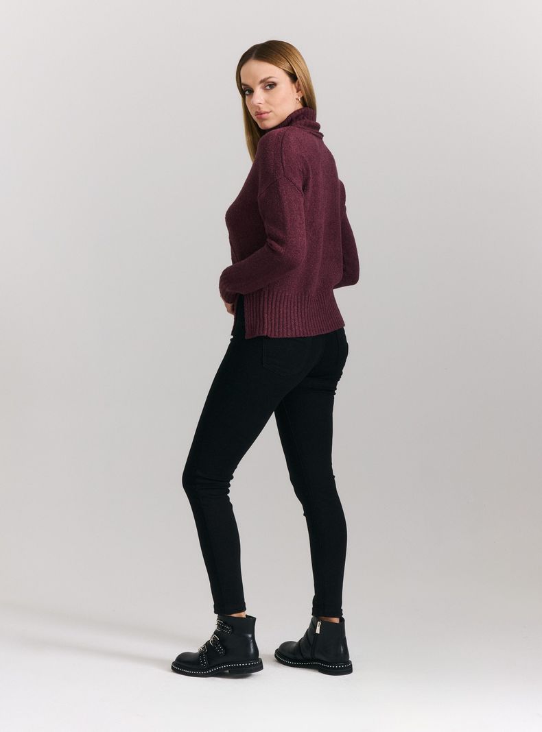 Sweater Cuello Alto con Corte Diagonal en Delantero-5