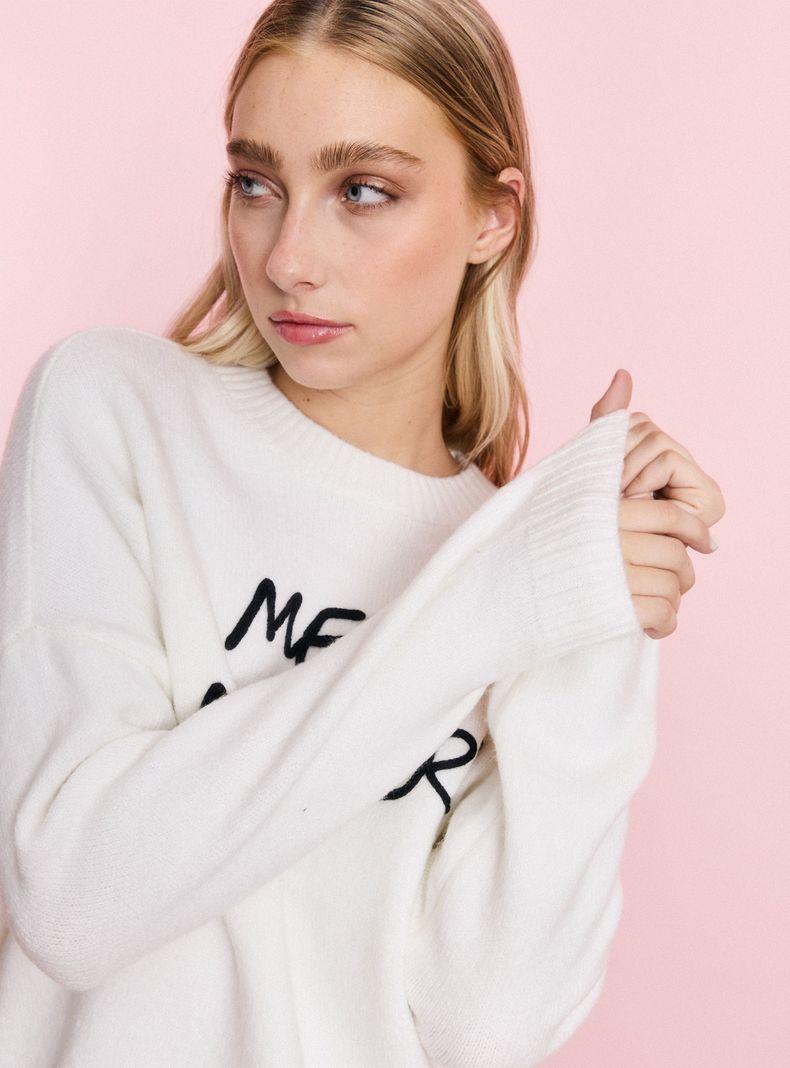 Sweater Frase Cuerda Central-2