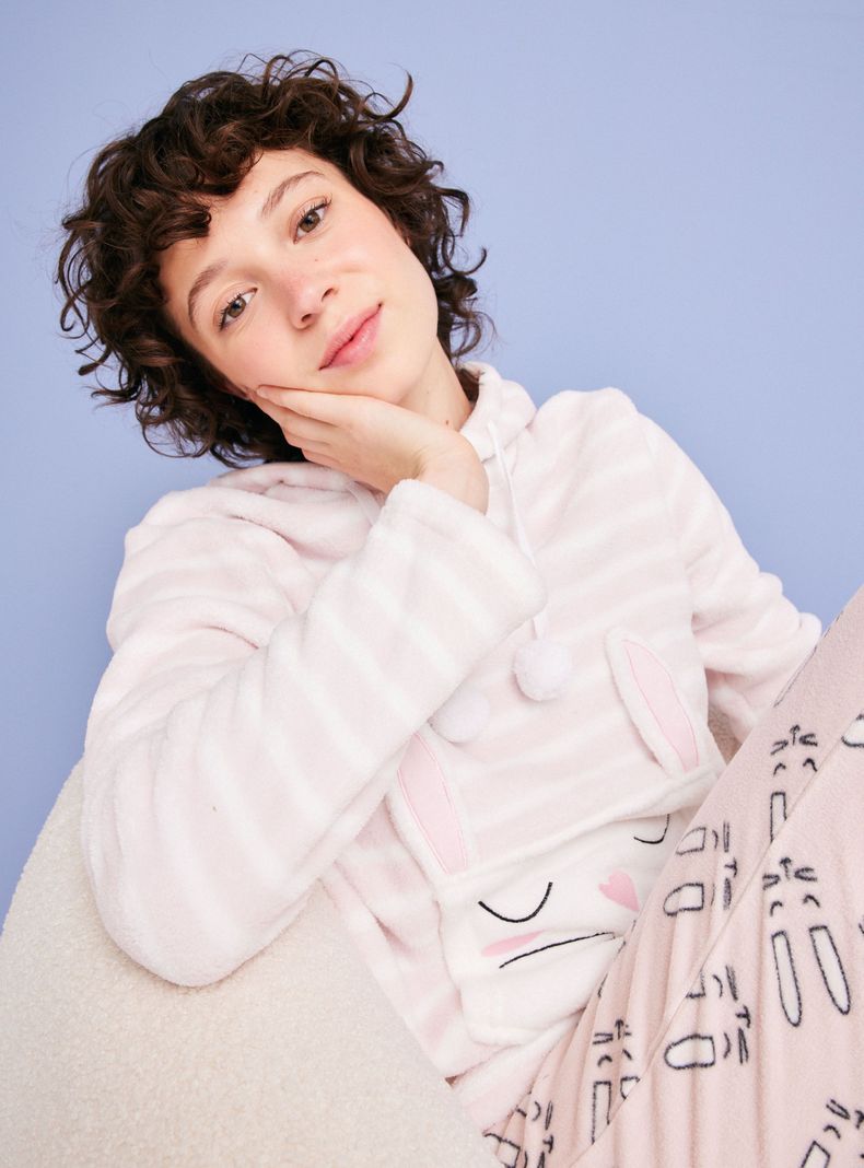 Pijama Capucha Pompón Aplicación Bordado-2