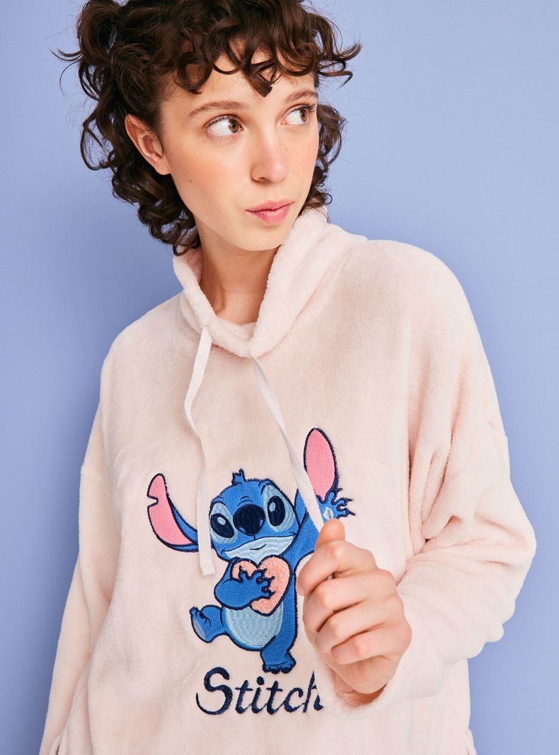 Pijama Cuello Alto Bordado Disney Stitch de Polar-2