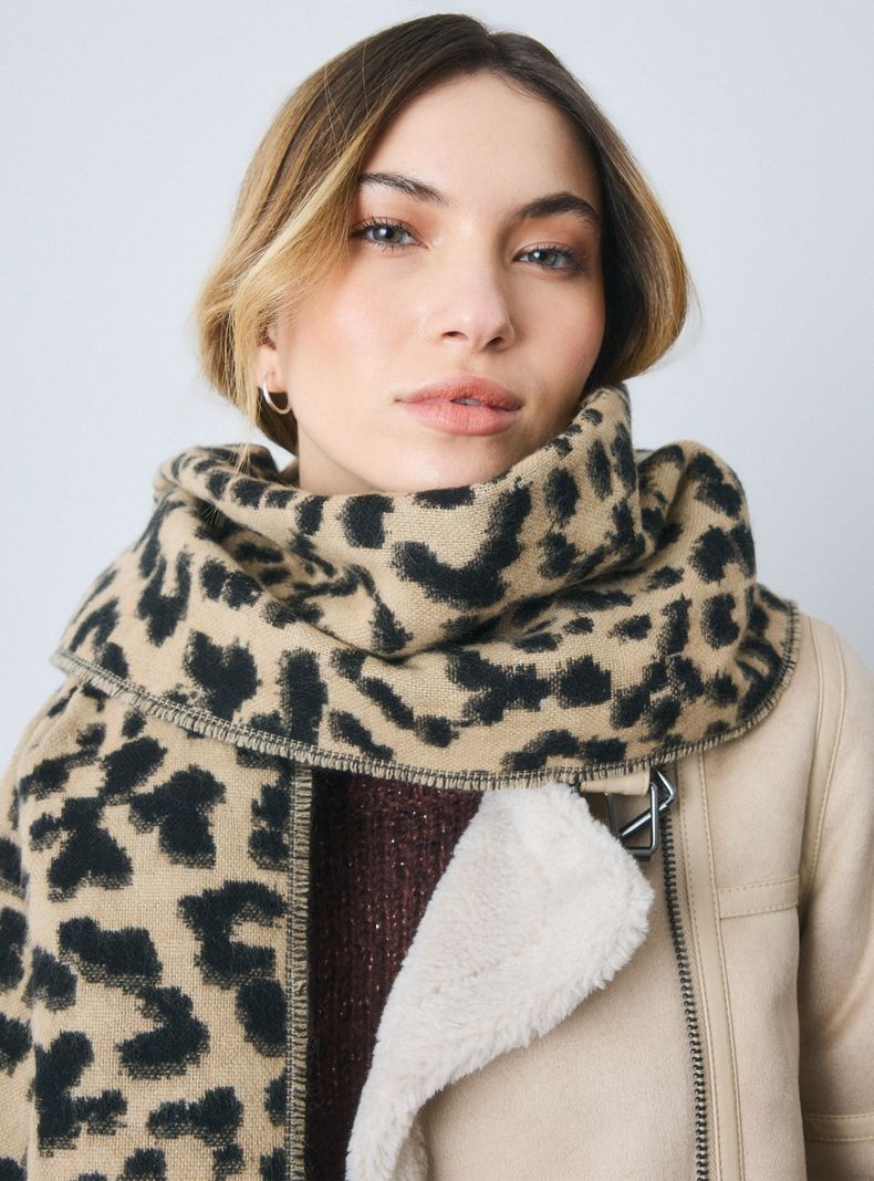 Bufanda Tejido Jacquard Diseño Animal Print-1