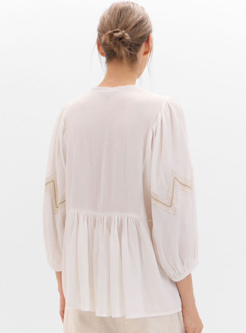 Blusa Bordada Canesú-1