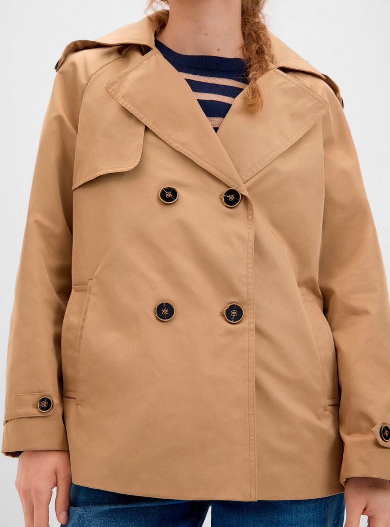 Chaqueta Gabardina Corta con Vuelo-3