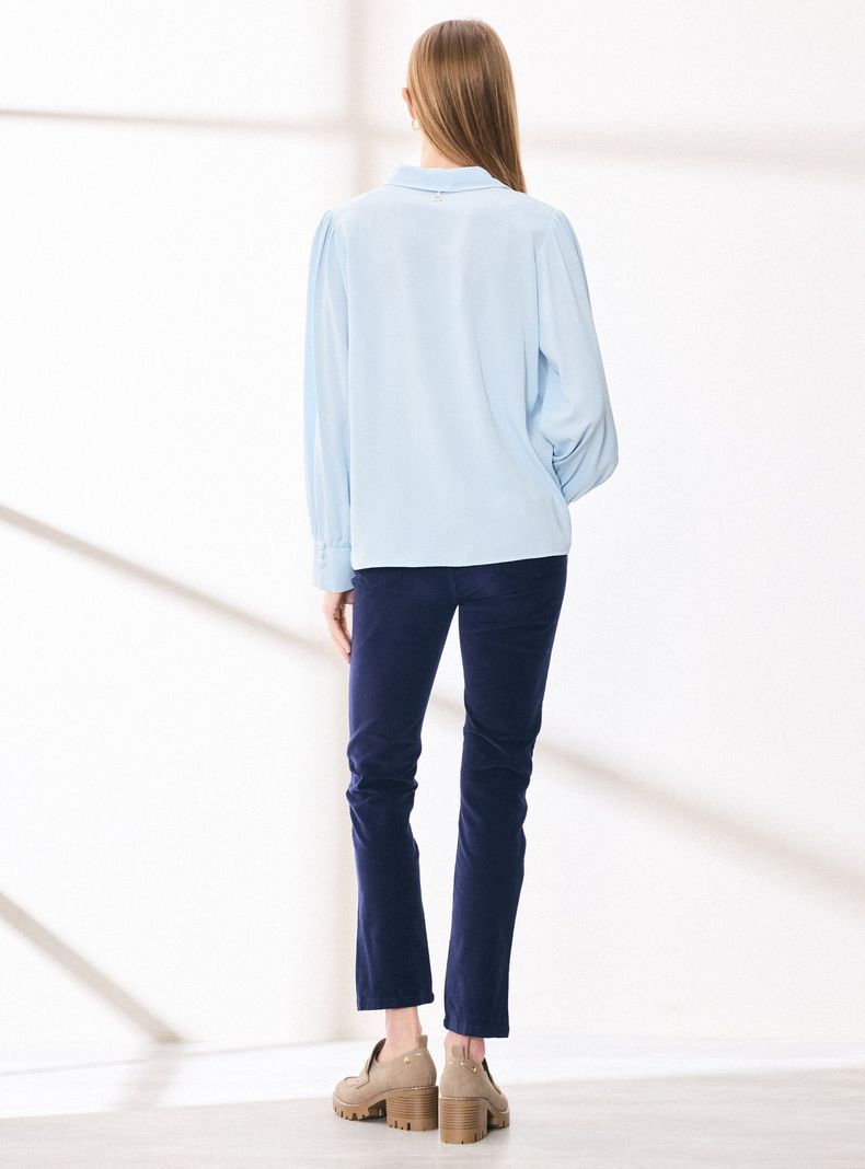Blusa Satinada con Botón Forrado-5